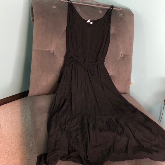 gap black midi dress